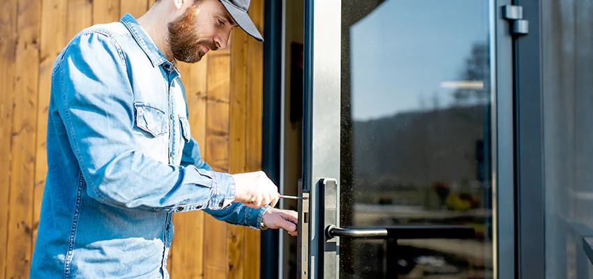 Frameless Glass Storefront Door Locks Replacement in Rockford
