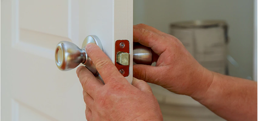 AAA Locksmiths For lock Replacement in Rockford