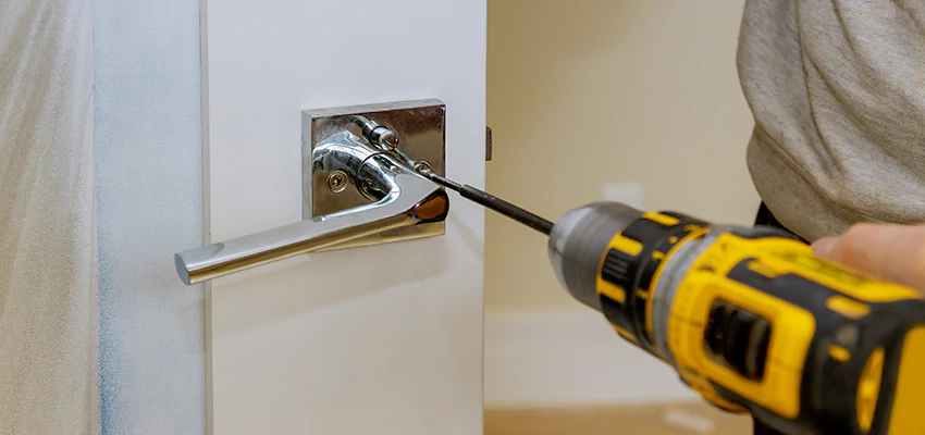 After-hours Locksmith  For Lock Troubleshooting in Rockford, Illinois